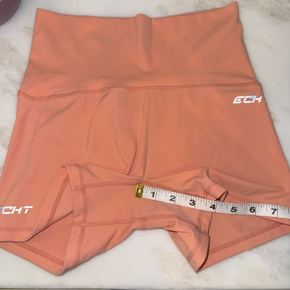 ECHT Women's Peach Shorts size medium 4” inseam high rise - Picture 2 of 7